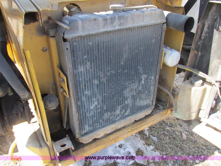 image for item K2047 1996 New Holland LX885 skid steer