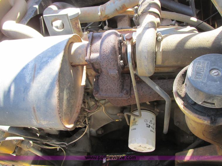 image for item K2047 1996 New Holland LX885 skid steer