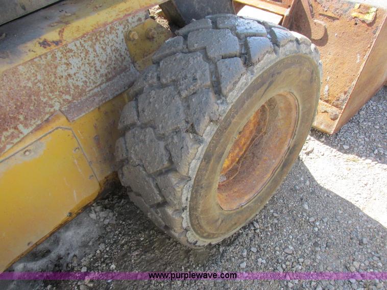 image for item K2047 1996 New Holland LX885 skid steer