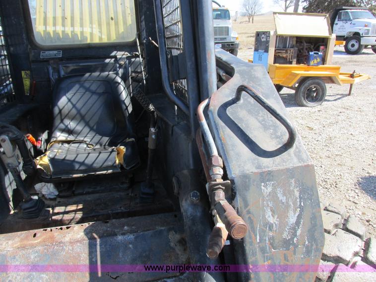 image for item K2047 1996 New Holland LX885 skid steer