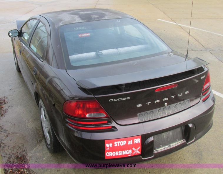image for item K2048 2004 Dodge Stratus SE
