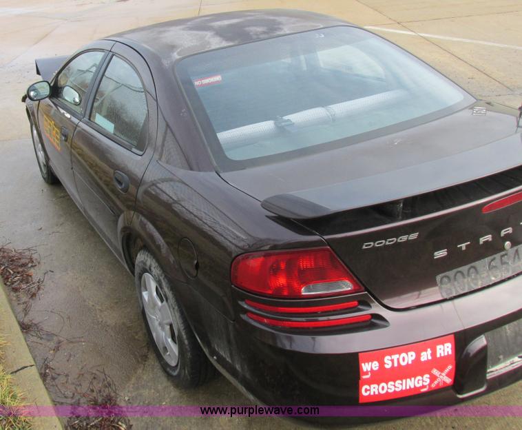 image for item K2048 2004 Dodge Stratus SE