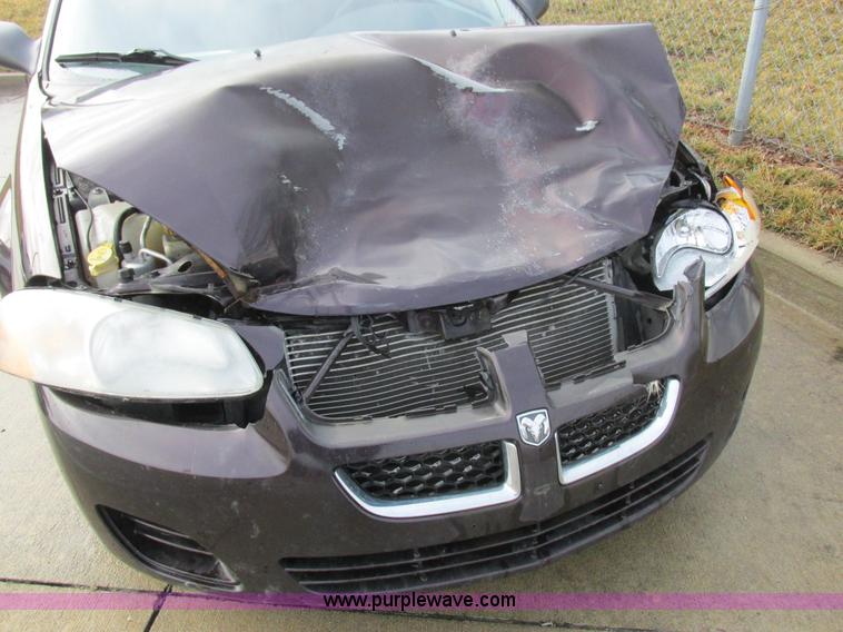 image for item K2048 2004 Dodge Stratus SE