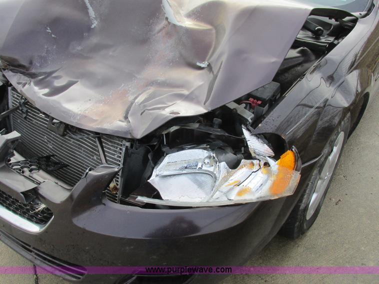 image for item K2048 2004 Dodge Stratus SE