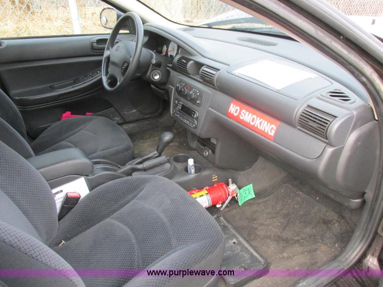 image for item K2048 2004 Dodge Stratus SE