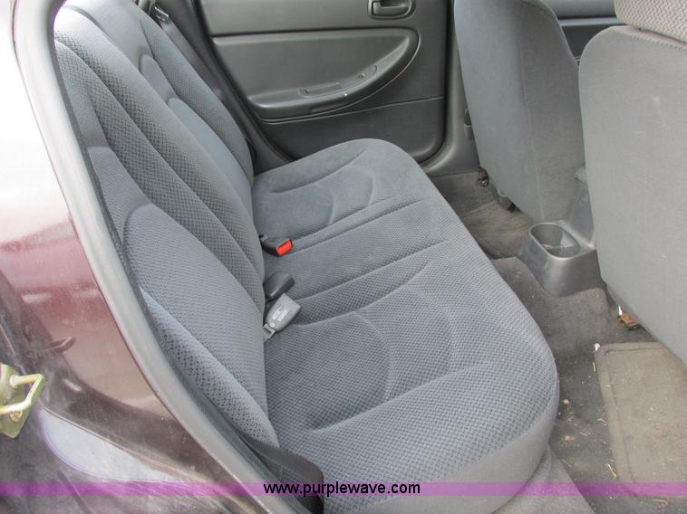image for item K2048 2004 Dodge Stratus SE