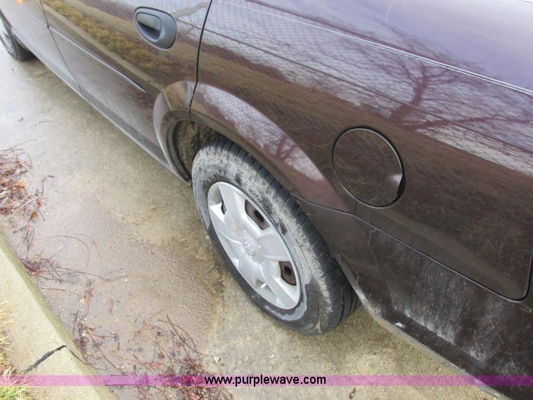 image for item K2048 2004 Dodge Stratus SE