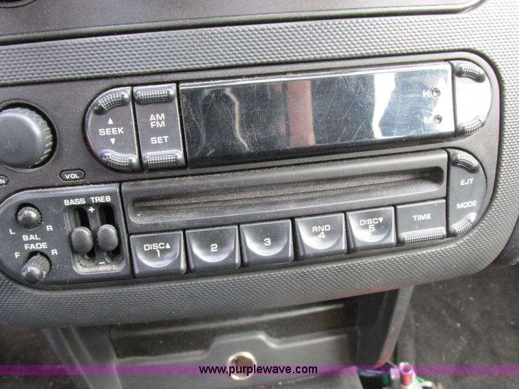 image for item K2048 2004 Dodge Stratus SE