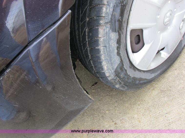 image for item K2048 2004 Dodge Stratus SE