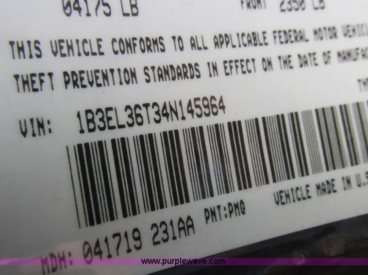 image for item K2048 2004 Dodge Stratus SE