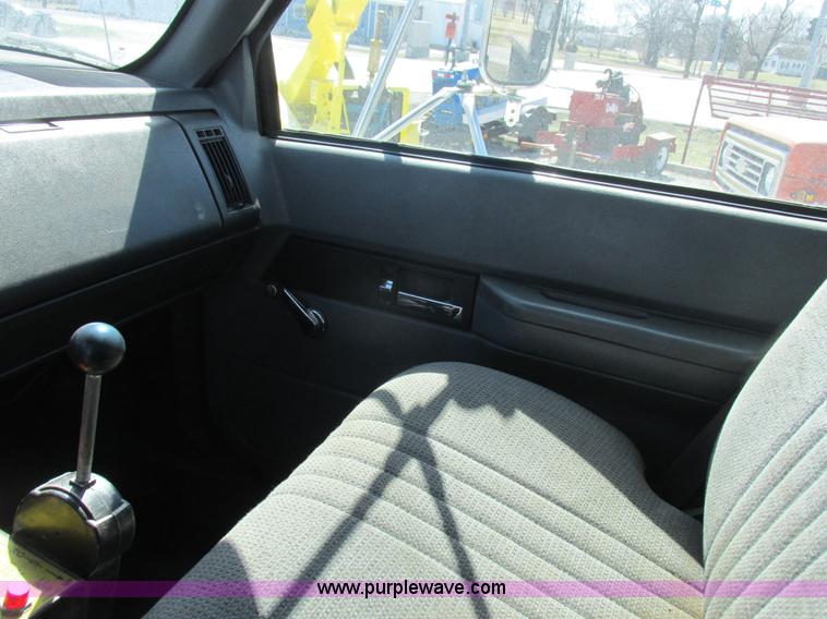 image for item K2064 2000 GMC C6500 dump flatbed truck