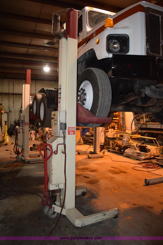 image for item K2368 2003 Stertil Koni portable truck lift