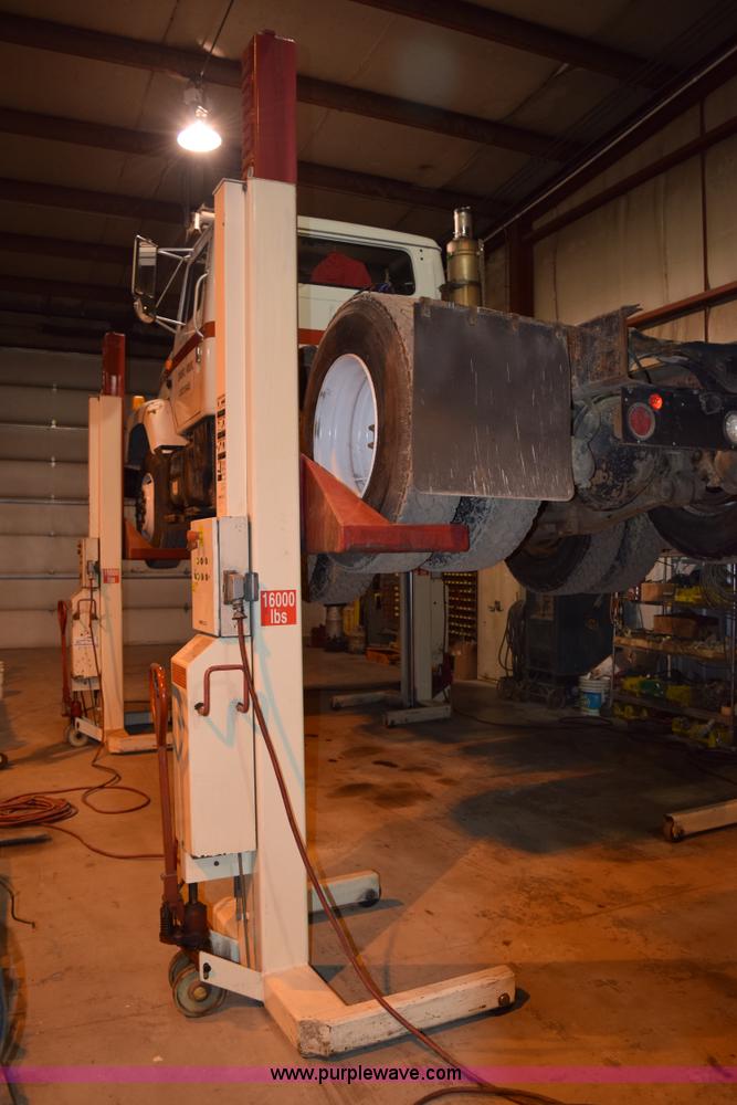 image for item K2368 2003 Stertil Koni portable truck lift