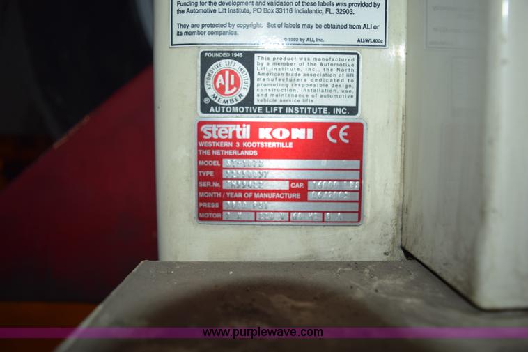 image for item K2368 2003 Stertil Koni portable truck lift