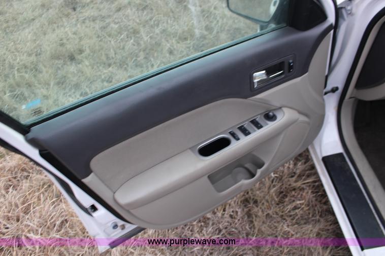 image for item K2954 2010 Ford Fusion