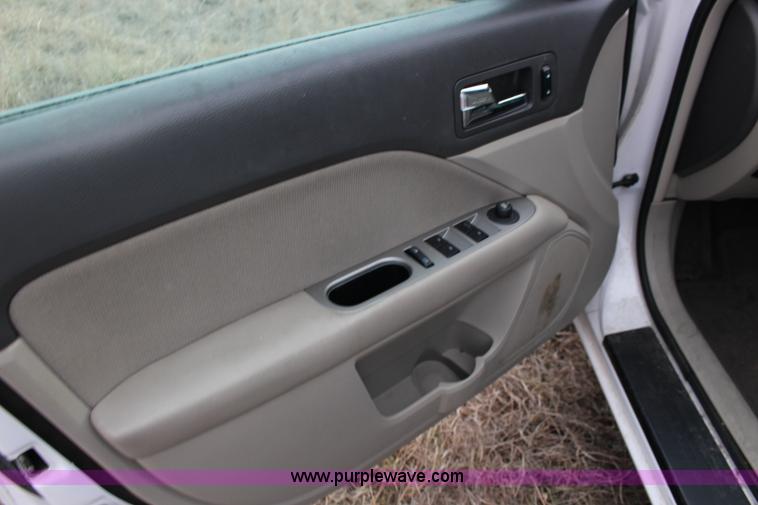 image for item K2955 2010 Ford Fusion