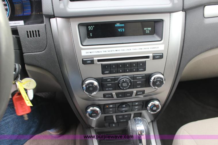 image for item K2955 2010 Ford Fusion
