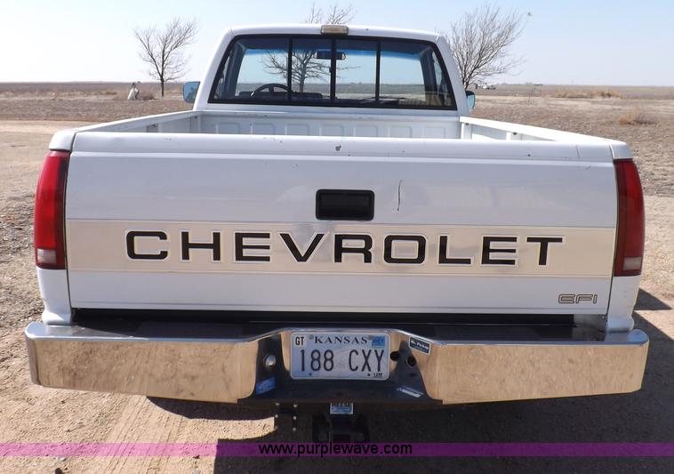 image for item K3234 1990 Chevrolet Silverado 1500 pickup truck