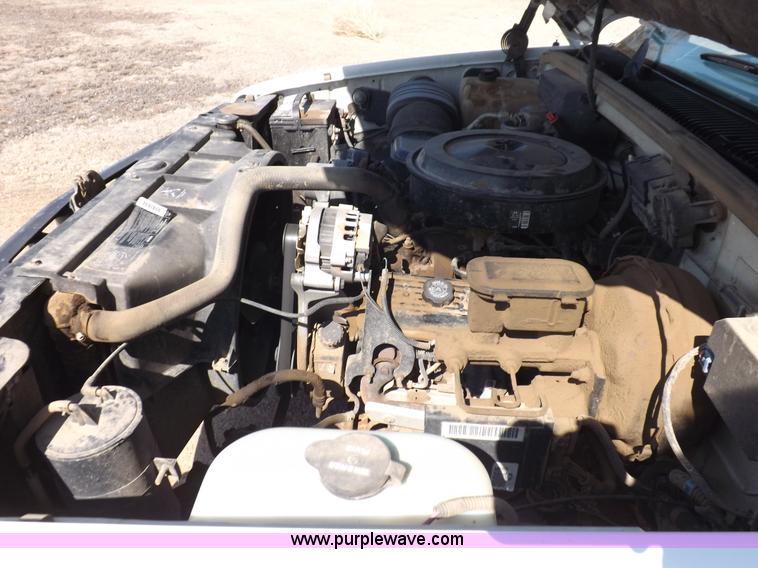 image for item K3234 1990 Chevrolet Silverado 1500 pickup truck