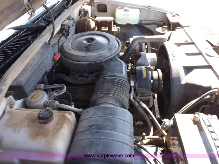 image for item K3234 1990 Chevrolet Silverado 1500 pickup truck