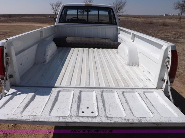 image for item K3234 1990 Chevrolet Silverado 1500 pickup truck