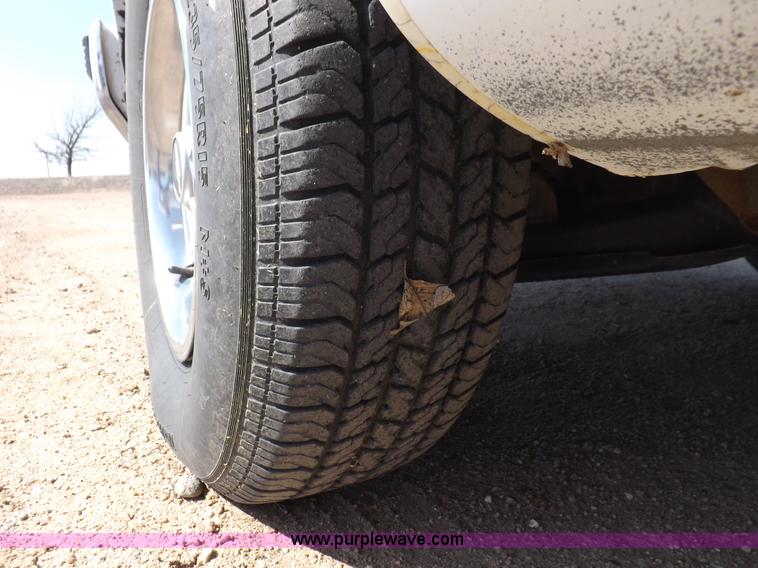 image for item K3234 1990 Chevrolet Silverado 1500 pickup truck