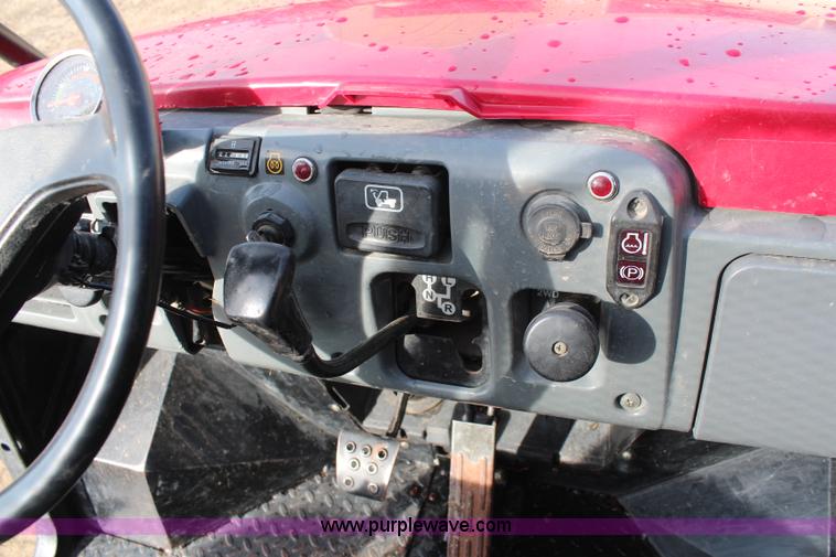 image for item K7135 2004 Kawasaki Mule 3010 utility vehicle