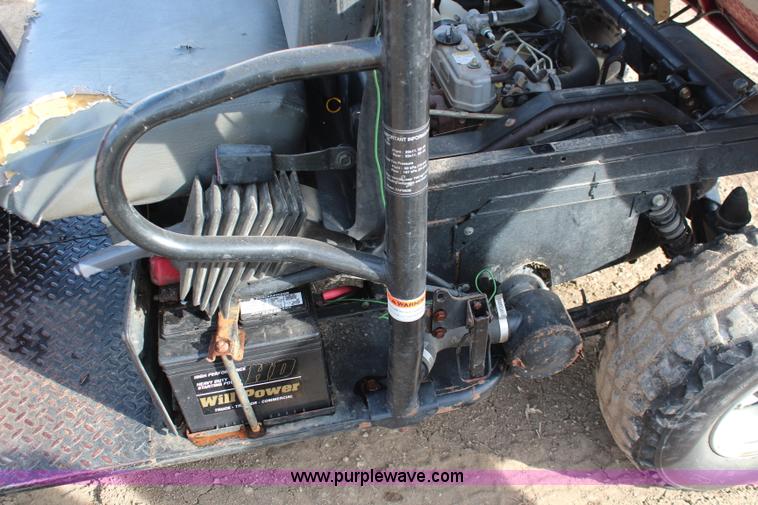 image for item K7135 2004 Kawasaki Mule 3010 utility vehicle