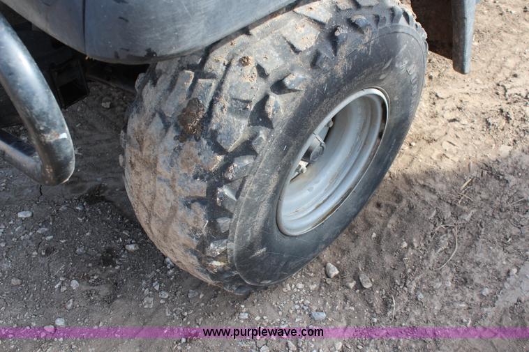 image for item K7135 2004 Kawasaki Mule 3010 utility vehicle