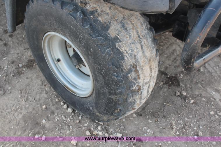 image for item K7135 2004 Kawasaki Mule 3010 utility vehicle