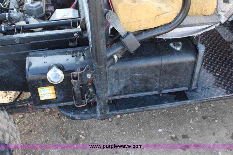 image for item K7135 2004 Kawasaki Mule 3010 utility vehicle