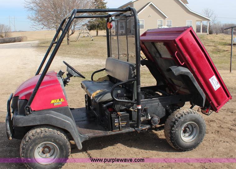 image for item K7135 2004 Kawasaki Mule 3010 utility vehicle