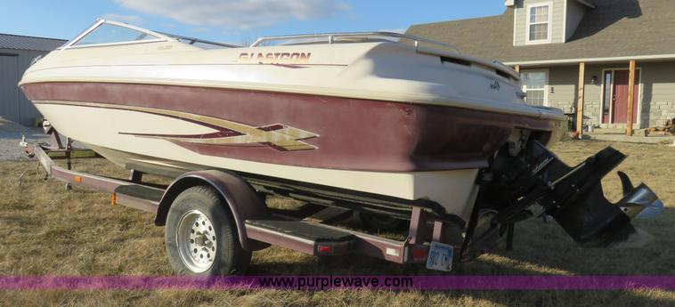 image for item K7228 1998 Glastron GS205 boat