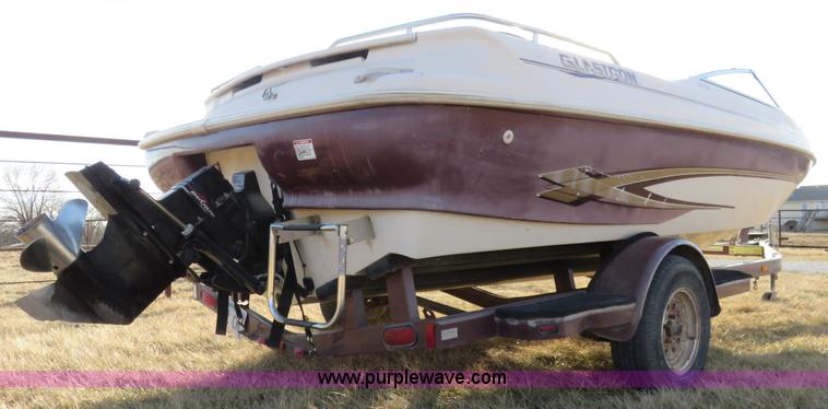 image for item K7228 1998 Glastron GS205 boat