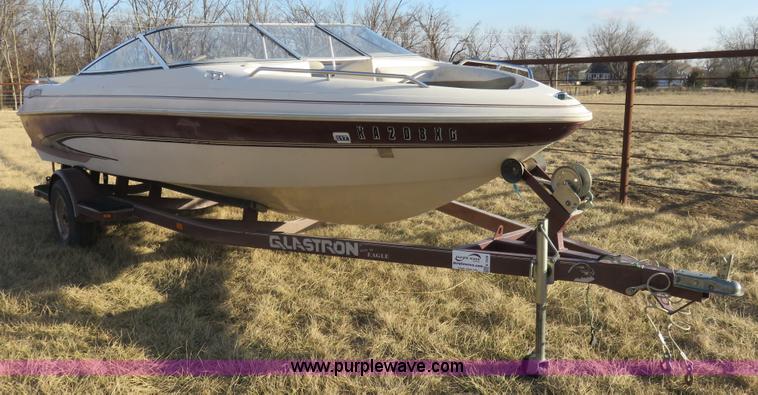 image for item K7228 1998 Glastron GS205 boat