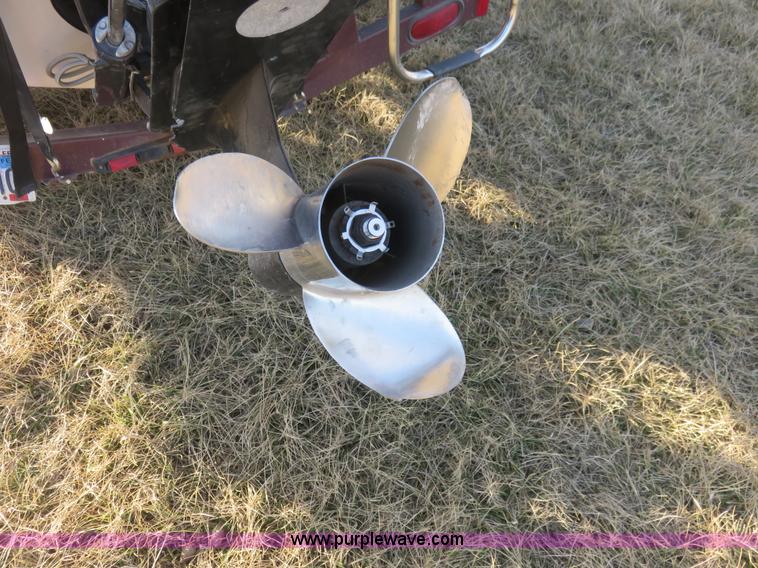 image for item K7228 1998 Glastron GS205 boat