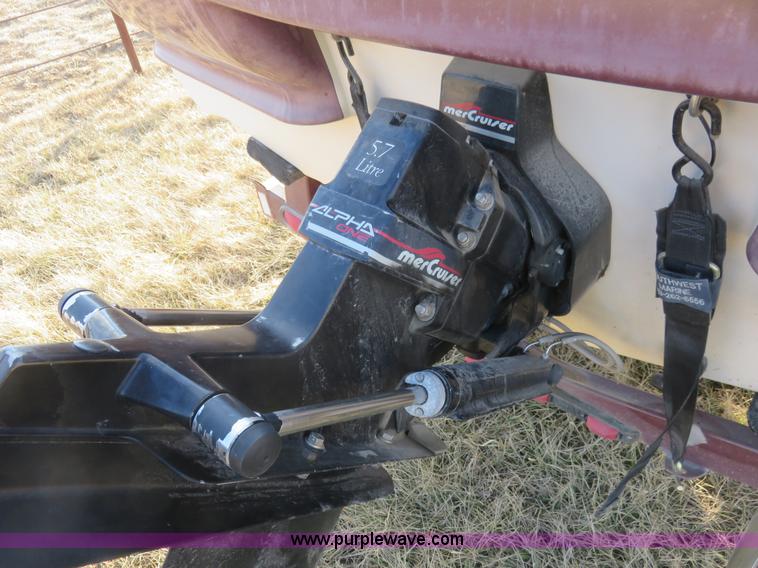 image for item K7228 1998 Glastron GS205 boat