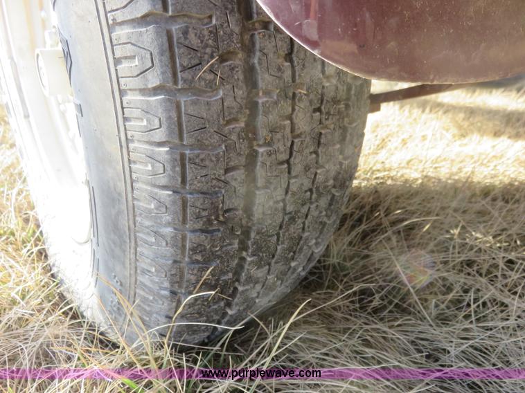 image for item K7228 1998 Glastron GS205 boat