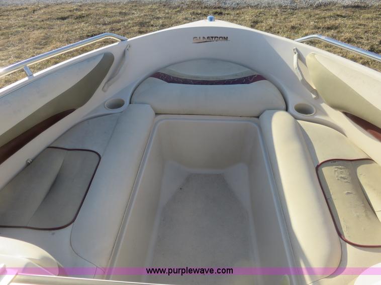 image for item K7228 1998 Glastron GS205 boat