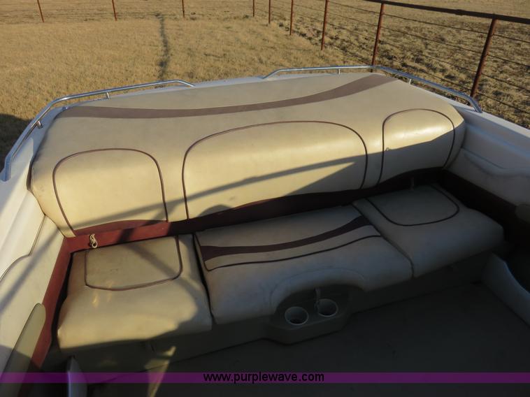 image for item K7228 1998 Glastron GS205 boat