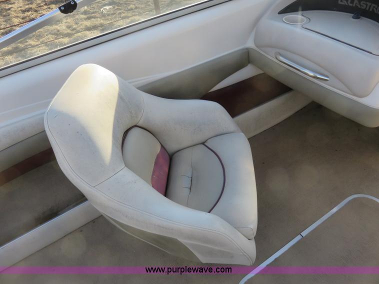 image for item K7228 1998 Glastron GS205 boat