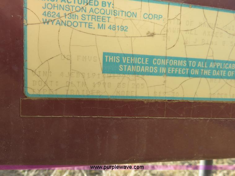 image for item K7228 1998 Glastron GS205 boat