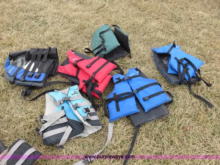 image for item K7228 1998 Glastron GS205 boat