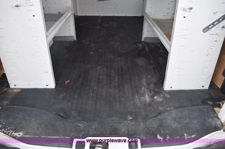 image for item K8789 2006 Chevrolet Express 3500 Cargo van