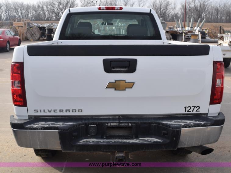 image for item K8793 2007 Chevrolet Silverado 2500HD Ext. Cab pickup truck