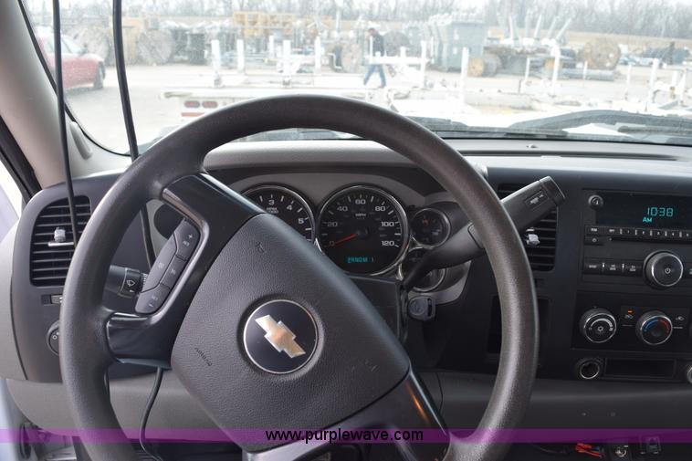 image for item K8793 2007 Chevrolet Silverado 2500HD Ext. Cab pickup truck