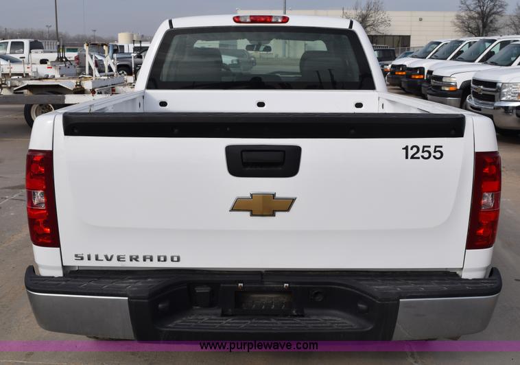 image for item K8798 2007 Chevrolet Silverado 1500 Ext. Cab pickup truck