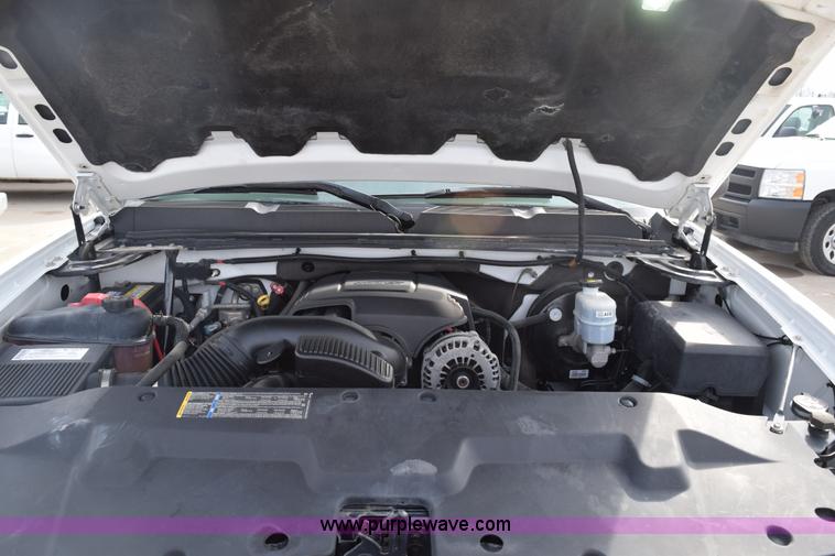 image for item K8798 2007 Chevrolet Silverado 1500 Ext. Cab pickup truck