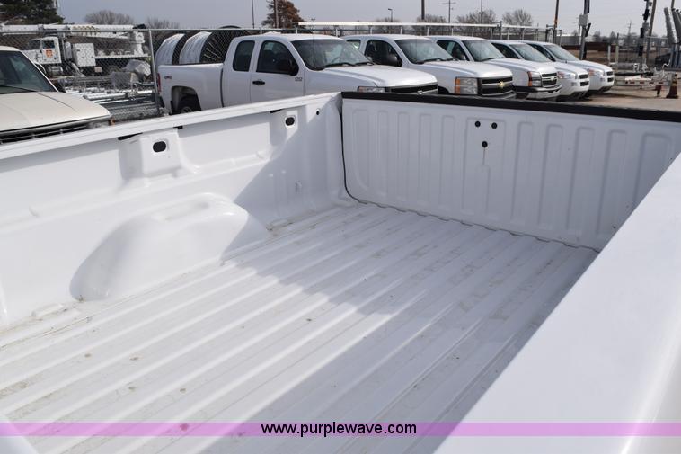 image for item K8798 2007 Chevrolet Silverado 1500 Ext. Cab pickup truck