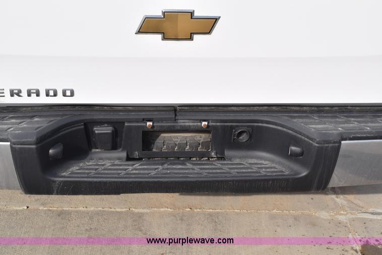 image for item K8798 2007 Chevrolet Silverado 1500 Ext. Cab pickup truck